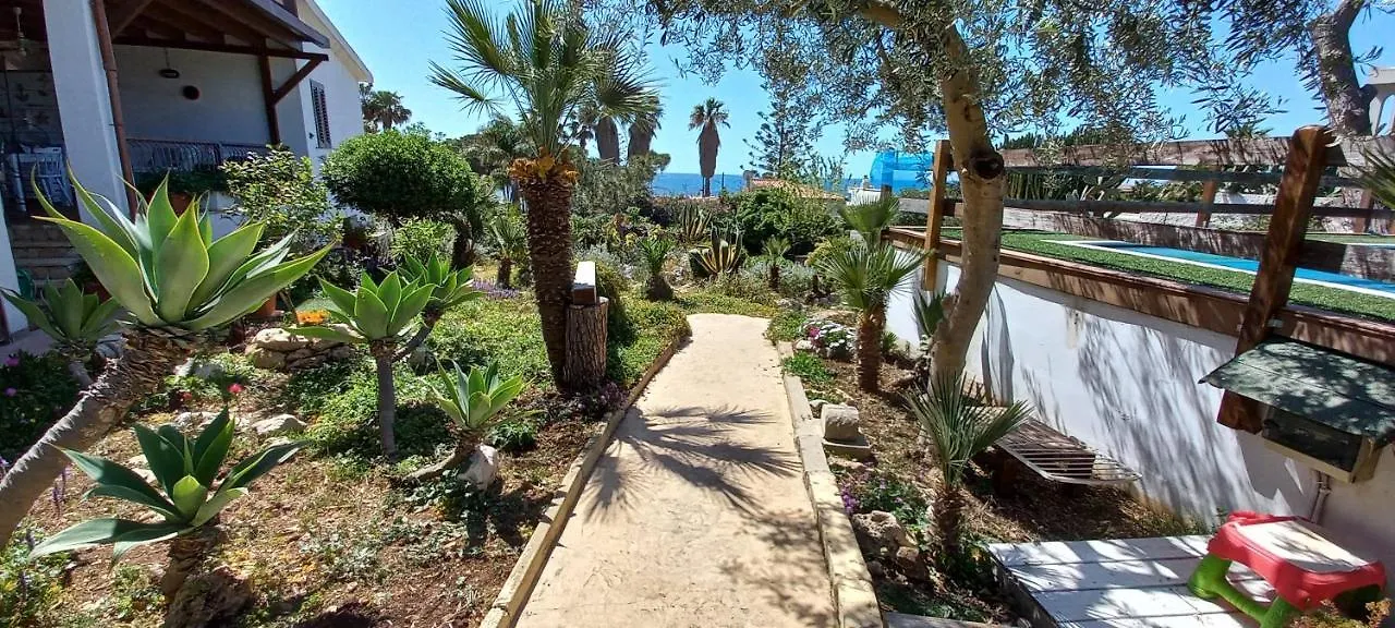 A Due Passi Dal Mare Con Piscina Villa Fontane Bianche Italy