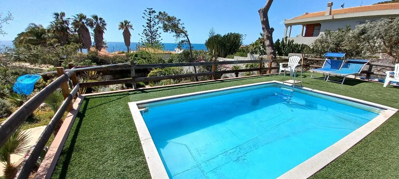 Holiday home A Due Passi Dal Mare Con Piscina Villa Fontane Bianche