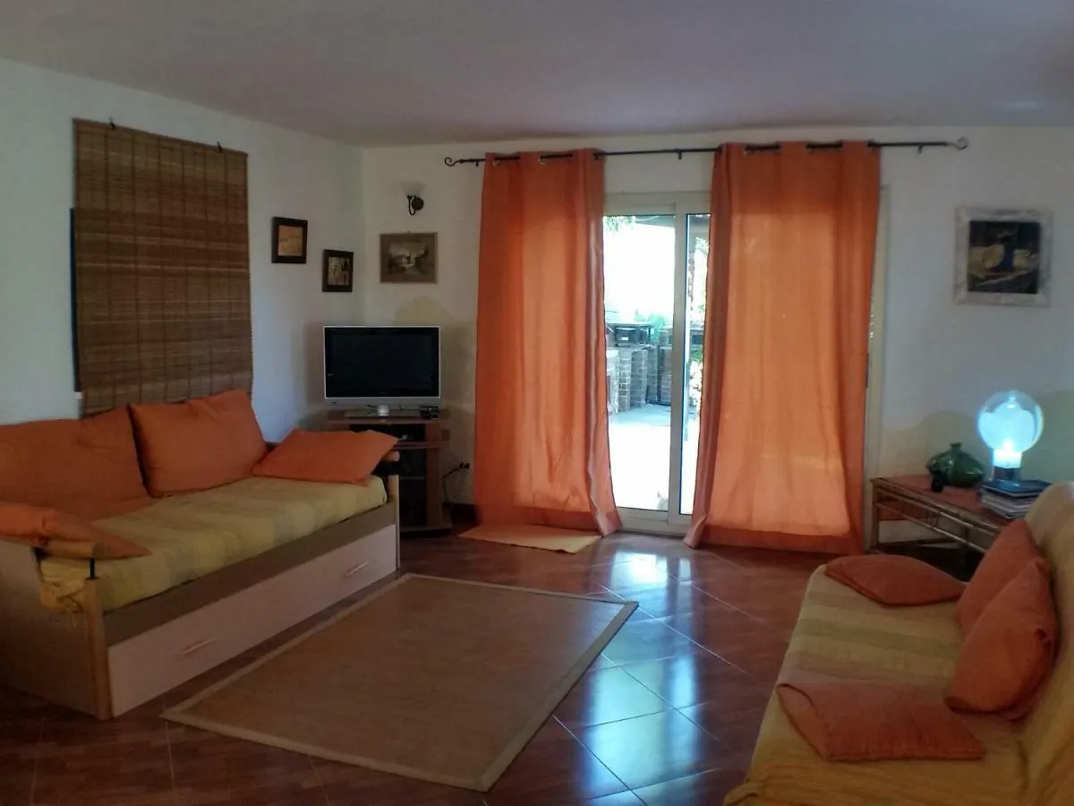A Due Passi Dal Mare Con Piscina Villa Fontane Bianche