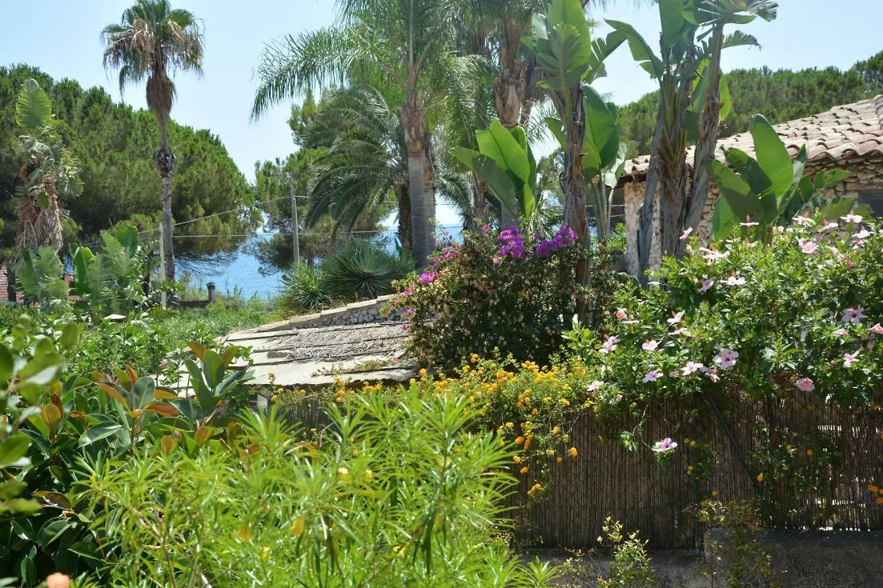 Casa vacanze Villa A Due Passi Dal Mare Con Pisicna Fontane Bianche Italia