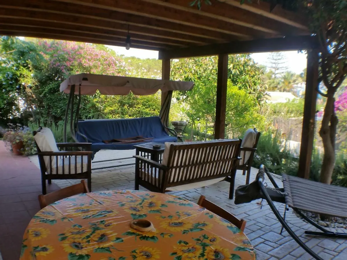 A Due Passi Dal Mare Con Piscina Villa Fontane Bianche Holiday home